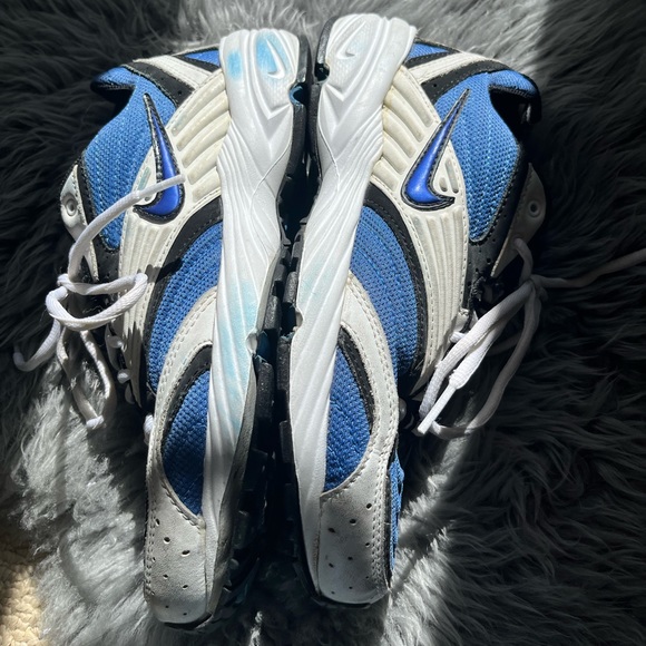 Vintage Royal Blue Nike Runners - Picture 3 of 8